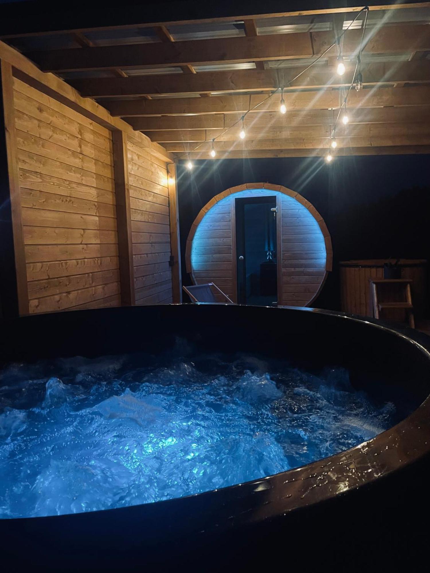 Sworna Laka Z Zewnetrznym Spa- Sauna, Jacuzzi, Balia Holiday home Swornegacie